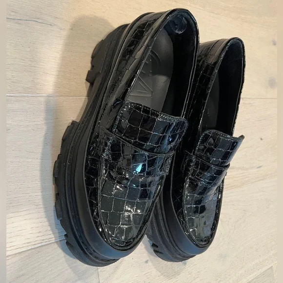 Ganni lug sole embossed loafers - Picture 2 of 8